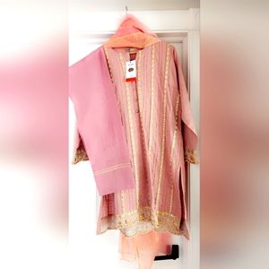 Brand new 3 pcs khadi suit. Tags on!!!